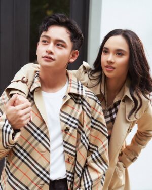 Lyodra Instagram - Two people walking the same roads, at the same pace. Glad it’s you!

#Burberry 

@burberry @winstongomez