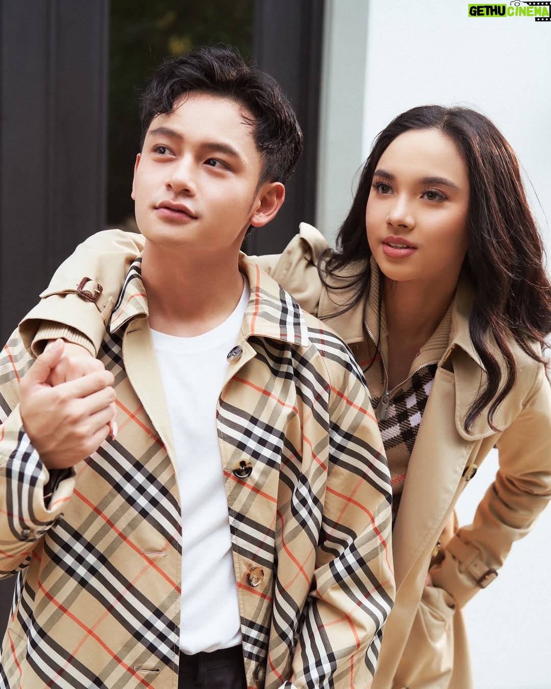 Lyodra - 351.8K Likes - Two people walking the same roads, at the same pace. Glad it’s you!
#Burberry
@burberry @winstongomez