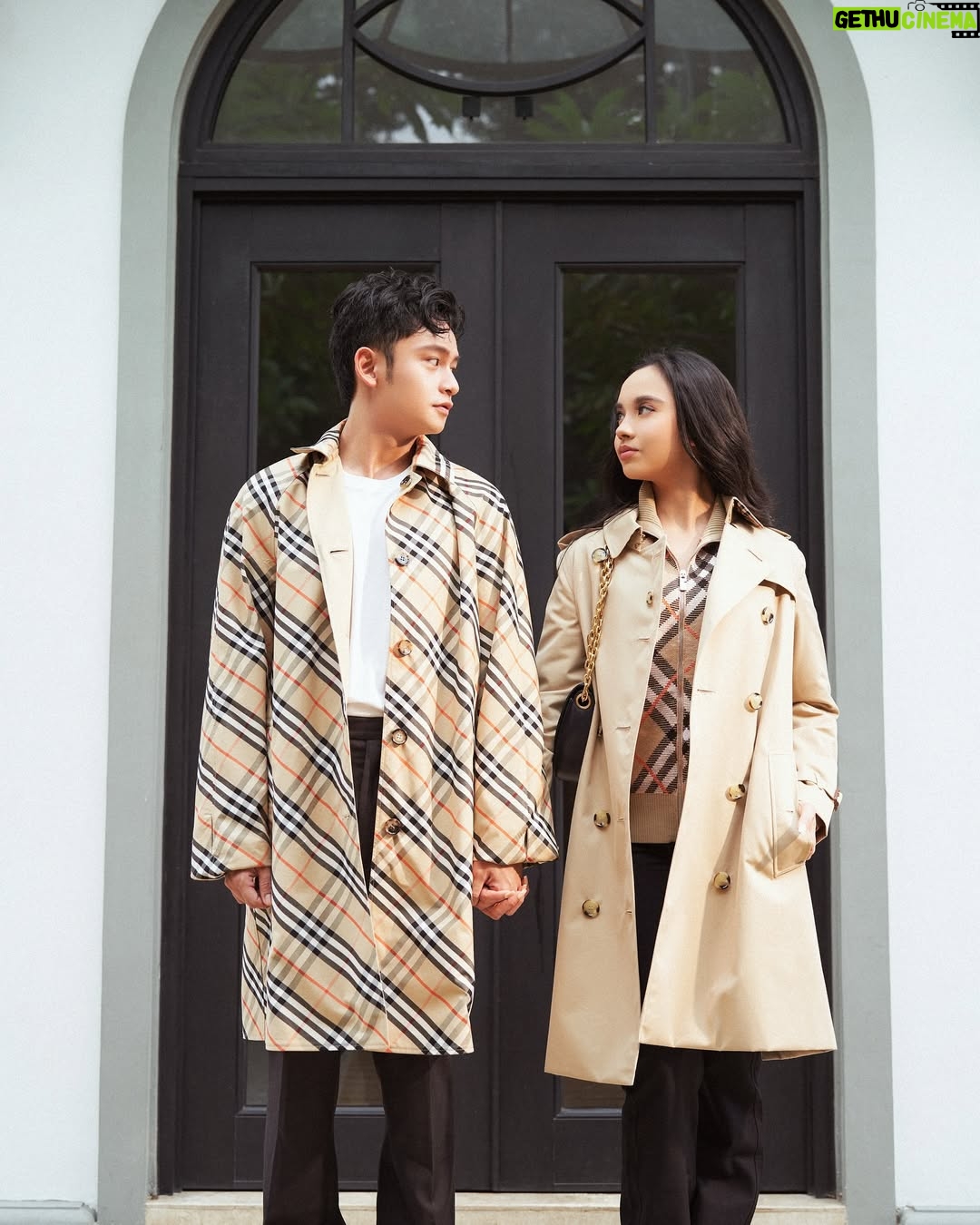 Lyodra - 351.8K Likes - Two people walking the same roads, at the same pace. Glad it’s you!
#Burberry
@burberry @winstongomez