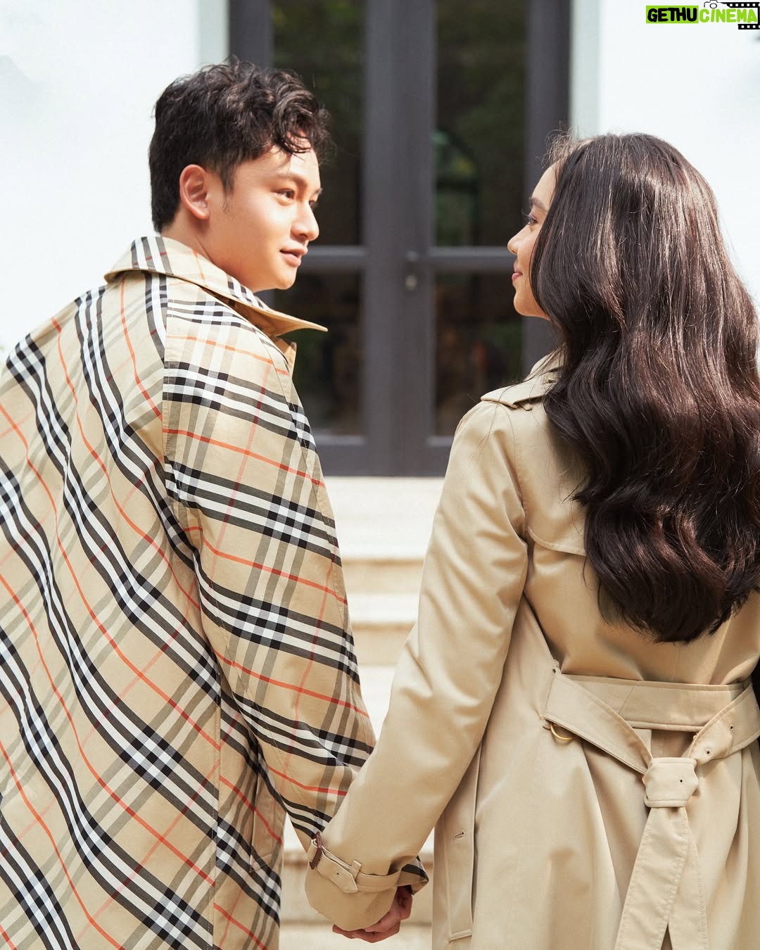 Lyodra - 351.8K Likes - Two people walking the same roads, at the same pace. Glad it’s you!
#Burberry
@burberry @winstongomez