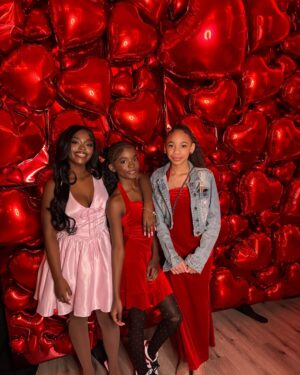 Lyric Hurd Instagram - Throwback to the amazing @glamdollssalonspa Galentine’s Day celebration! 💋💕Big shoutout to @glamdollsspa for helping us feel fabulous! We love you @karenythomas ! Swipe to relive the fun and friendship!