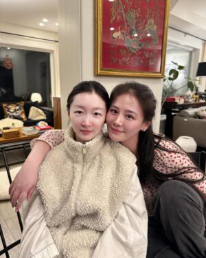 Ma Sichun Instagram - 十年了。
我的小安生。