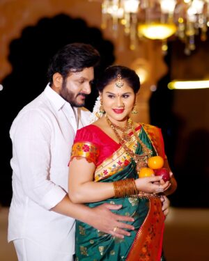 Madhu Reddy Instagram - Happy wedding anniversary my dear husband ❤️🤗🫶🏻🌹 @madithatikrishnakishore 

#instagram #insta #feed #marriage #anniversary #madhureddyofficial #anniversaire #celabration #happy #family #familylife #familytime #feel #music #viral #trendingnow #music #feed #reach #husbandandwife #husbandwife #husband #reach #post #newpost #postoftheday #viralpost #trendingsongs