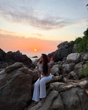 Madhumitha H Instagram - From my Favourite folder ☀️🌊
Scroll roll

#srilanka  #coconutbeach #favfolder #justslaying