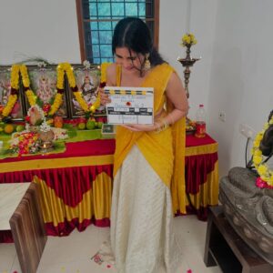 Madhuri Jain Instagram - Grateful is the word 🤍❤️

Need I say anything ? the picture says it all 🥺🤌🏻
Truly grateful for this one 🙏

#Mentalமனதில்

@selvaraghavan @gvprakash @gdinesh111 @21_arun @vijaimuruganrk @parallelunipic @shalinii_sakthivel @vishnu_vishwanat @sapna_kalra
