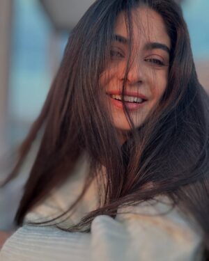 Madiha Iftikhar Instagram - No filter, no edit 
as natural , as candid 

#madihaiftikhar #candid #nofilter #natural #noedit #post #shots #insta #instagood #pic #pictures #picoftheday #lookoftheday #lotd #naturephotography #selfie #fyp #fypage #fypage