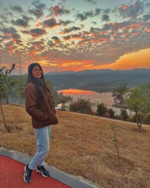 Madiha Iftikhar Instagram - Beautiful captures at mangla park 👌
(Now I am free to upload the pictures from my mangla trip)

#madihaiftikhar #madiha #reels #picoftheday #pictures #family #time #unwind #relax #mangla #pakistan #mothernature