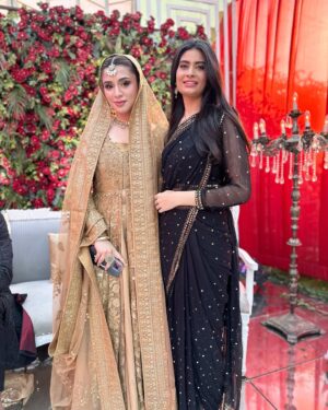 Madiha Iftikhar Instagram - GHAIR played a vital role in my comeback with all the cast, director and production team. Thank you for giving me this opportunity to play ‘Tehreem’ Wasn’t expecting this much love from the audience and the critics. 
Thank you for believing in me 🙏 
@itsyasirnawaz @sixxsigmaplus @arydigital.tv @irfan.malik50 @saeedhumayun @jerjeesseja @nadeembaigg 

#madihaiftikhar #ghair #adeelhussain #ushnashah #yasirnawaz #sixsigma #arydigital #fyp #fyp #fypage