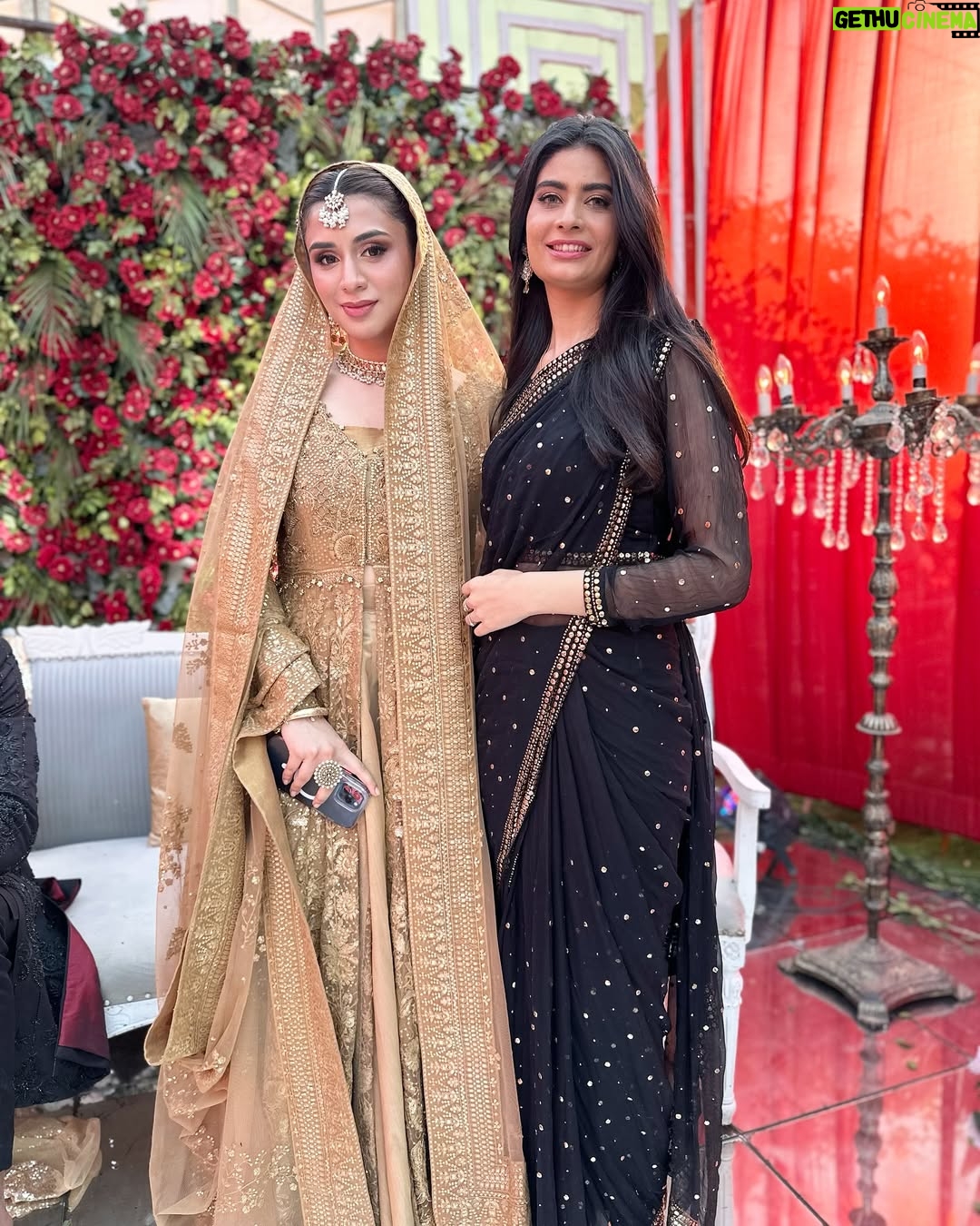 Madiha Iftikhar - 10K Likes - GHAIR played a vital role in my comeback with all the cast, director and production team. Thank you for giving me this opportunity to play ‘Tehreem’ Wasn’t expecting this much love from the audience and the critics.
Thank you for believing in me 🙏
@itsyasirnawaz @sixxsigmaplus @arydigital.tv @irfan.malik50 @saeedhumayun @jerjeesseja @nadeembaigg
#madihaiftikhar #ghair #adeelhussain #ushnashah #yasirnawaz #sixsigma #arydigital #fyp #fyp #fypage