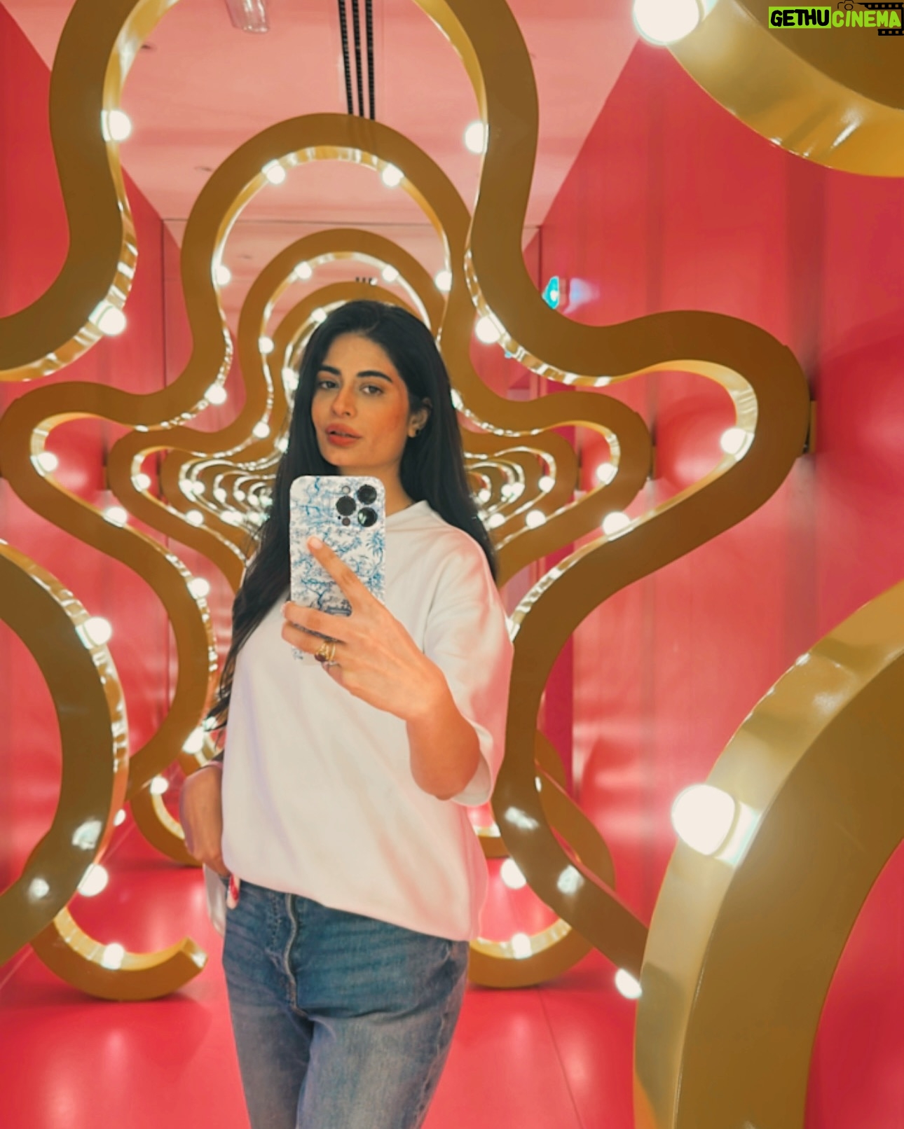 Madiha Iftikhar - 514 Likes - Experienced this new place in town 🍭🍭
Do you wanna know this spot???