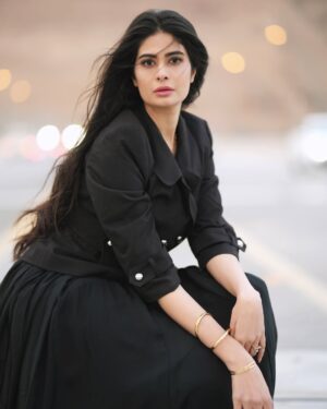 Madiha Iftikhar Instagram - “Embracing the elegance of simplicity. #allblackeverything  #black #winteroutfit 

Styling @rabiaslifestyle 
Photography @eventeaseproductions 

#fyp #fypage #fypシ #shoot #magazineshoot #islamabad #life #photooftheday