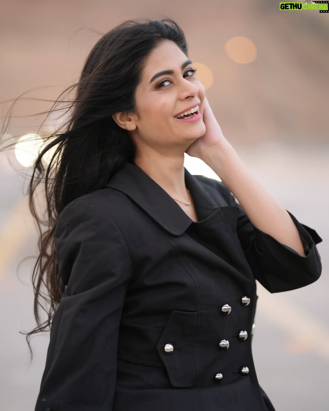 Madiha Iftikhar - 837 Likes - “Embracing the elegance of simplicity. #allblackeverything #black #winteroutfit
Styling @rabiaslifestyle
Photography @eventeaseproductions
#fyp #fypage #fypシ #shoot #magazineshoot #islamabad #life #photooftheday