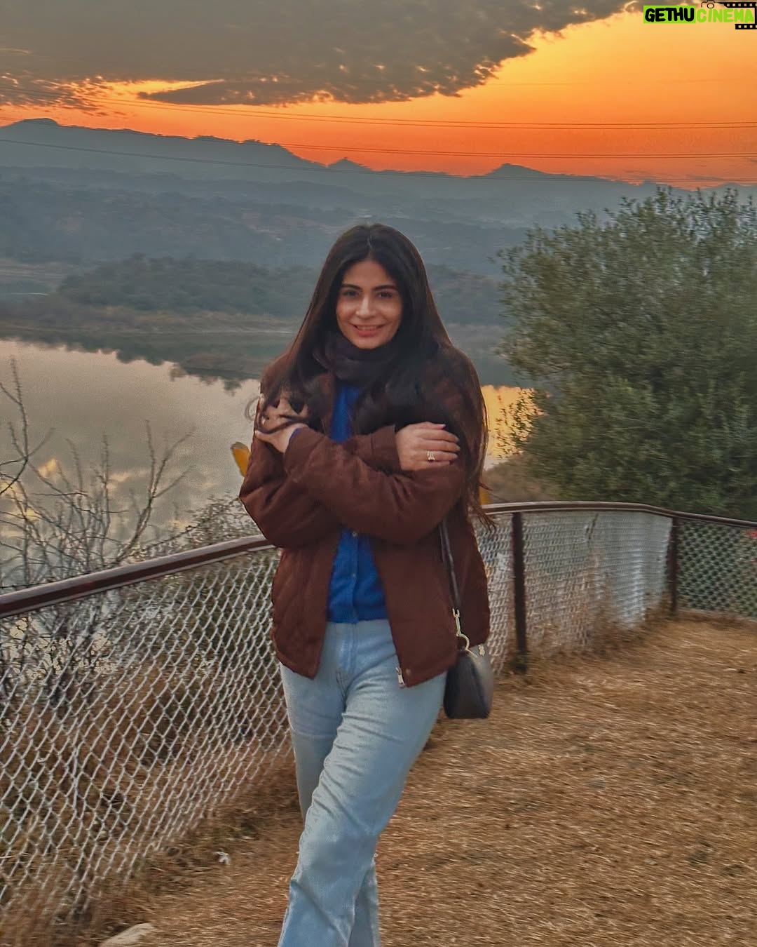 Madiha Iftikhar - 1.4K Likes - Beautiful captures at mangla park 👌
(Now I am free to upload the pictures from my mangla trip)
#madihaiftikhar #madiha #reels #picoftheday #pictures #family #time #unwind #relax #mangla #pakistan #mothernature