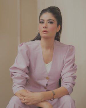 Madiha Iftikhar Instagram - Living in a Barbie world, where dreams and style collide. 👛🎀

Makeover @furqanssalon 
Wardrobe @zubairshah_zs 
Photography @ahmedzaidee 
Coordinator @umermushtaqofficial 

#madihaiftikhar #shoot #magazine #glam #insta #instagood #ailook #barbie #lavender #instagood #instadaily #celebrity #actor