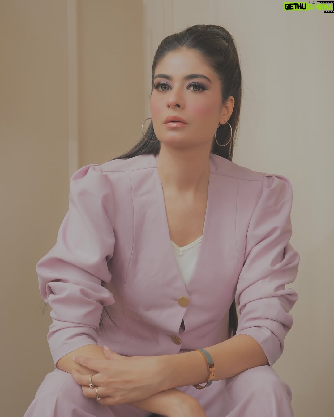 Madiha Iftikhar - 1.4K Likes - Living in a Barbie world, where dreams and style collide. 👛🎀
Makeover @furqanssalon
Wardrobe @zubairshah_zs
Photography @ahmedzaidee
Coordinator @umermushtaqofficial
#madihaiftikhar #shoot #magazine #glam #insta #instagood #ailook #barbie #lavender #instagood #instadaily #celebrity #actor