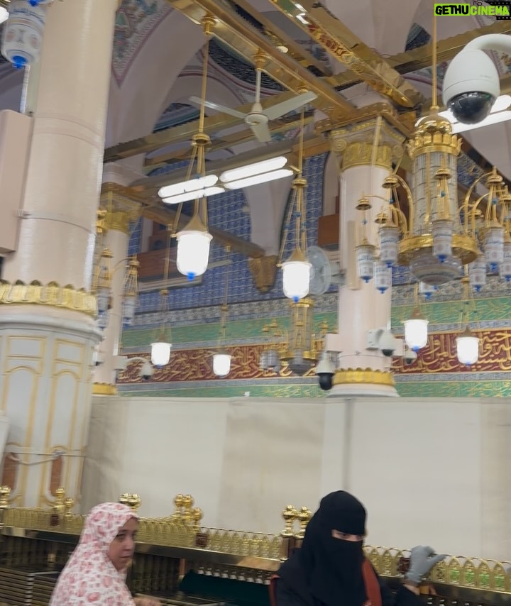 Madiha Iftikhar - 3.1K Likes - 💚💚
#madihaiftikhar #saudiarabia #madinah #ramadan #ramadannights #madinamunawara #islam #fasting #nightsinmadinah
