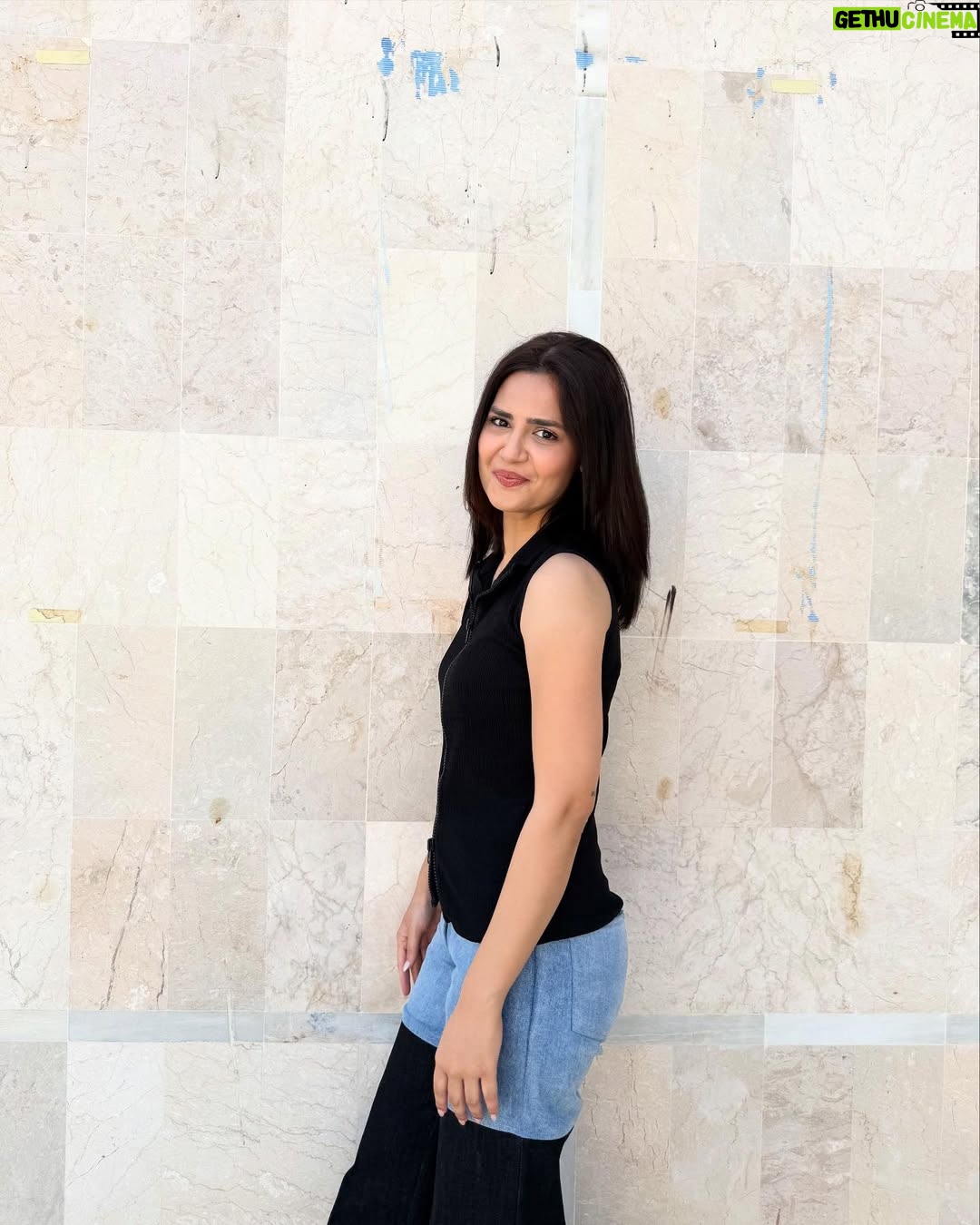 Madiha Imam - 20.3K Likes - Diva? 🐣
@fourandcostore