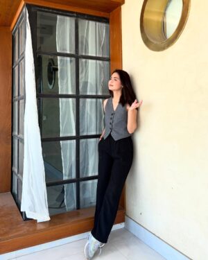 Madiha Imam Instagram - 🌞 in @fourandcostore