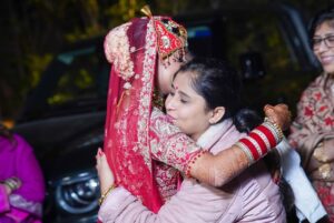 Maera Mishra Instagram - This is the moment when even the one made of steel loses all the strength! 
Toughest part!🥺
#vidai #bidaai #love #affection #family