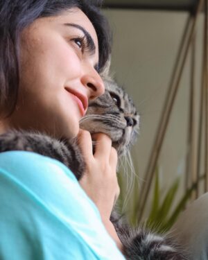 Maha Hasan Instagram - Meow and furever ♥️
.
.
.
.
.
.
.
.
.
.
#cats #catlove #lovethem #animallove #cathugs #mahahasan #ishqiya #arydigital #arydramas #bigbangentertainment #pakistani #actor #lifeofanactor #pakistaniactor #pakistanimedia #pakistaniactors #pakistanidramas #pakistanientertainmentindustry #pakdrama #madeinpakistan #instagram #lollywood #pakistan #karachi #pakistanidramaindustry #instadaily #instagood #smile