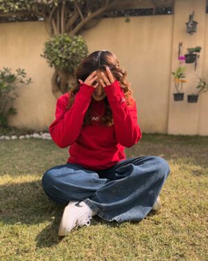 Maham Amir Instagram - I smell winters ❄️

Pc: @zohatauqeerofficial 

#MahamAamir #Actor #Onset #winter #wintertime #winterbaby #favseasonoftheyear #instagood