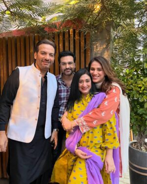 Maham Amir Instagram - Sometimes the most unexpected friendships are the best ones ❤️

#MahamAamir #MadihaRizvi #SaleemShaikh #AfrazRasool #SharmeenAli #ShehzadiHouse #friendshipgoals #lovelies