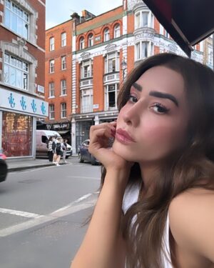 Maira Khan Instagram - Photo dump #london