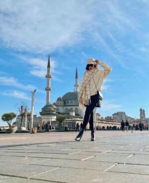 Maira Khan Instagram - 🇹🇷…