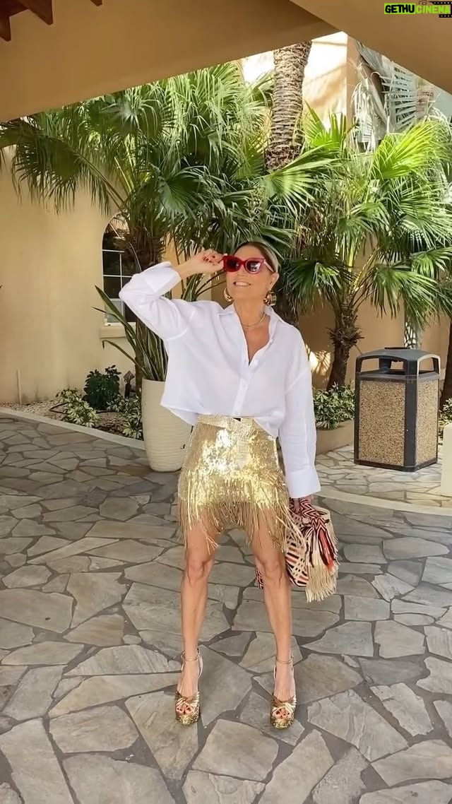 Maite Delgado - 12.3K Likes - #TBT de muchos felices años nuevos!!!!!
Recargando baterías para seguir agradeciendo y brindando por la salud y la vida ♥️🥂♥️🥂