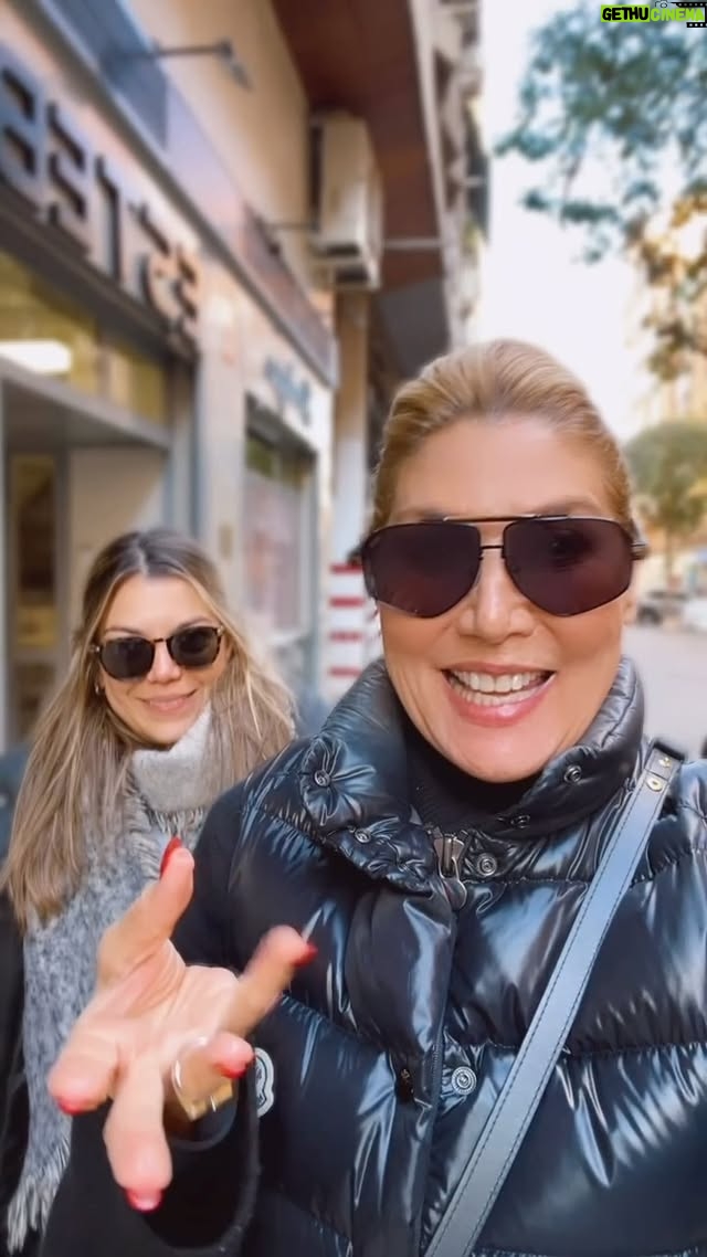 Maite Delgado - 22.7K Likes - Ja ja ja !
Mi hermana y yo ♥️
@vickytoria1704 Que opinan? Cual hermana eres tú??? Jajajaja