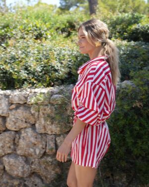 Maja Bohosiewicz Instagram - Z cyklu: 
Ja w idealnym makijażu i outficie idąca namówić kilka osób żeby zobaczyli jak są zdradzani przez swoich partnerów 🤓 

Stylizacje @magdalenasekrecka 
Muah: @corinnemakeup