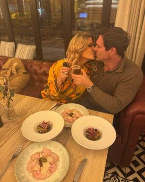 Makoke Instagram - Disfrutando de Pre-San Valentín en un italiano muy romántico 🤍@lazzarela_restaurante