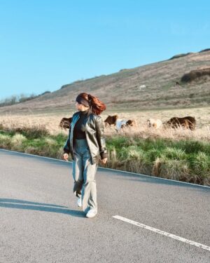 Malavika Sreenath Instagram - Everything that kills me makes me feel alive! 🐎

📸 @the_murfy 🧲