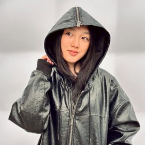 Malea Emma Tjandrawidjaja Instagram - not my jacket 

#maleaemma