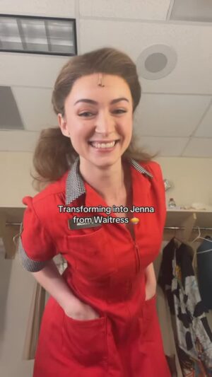 Malinda Kathleen Reese Instagram - It’s a 4 show weekend at the diner!  Let’s do this ❤️ @olneytheatre 

#jenna #waitress #actor #singer #maryland #broadway #transformation