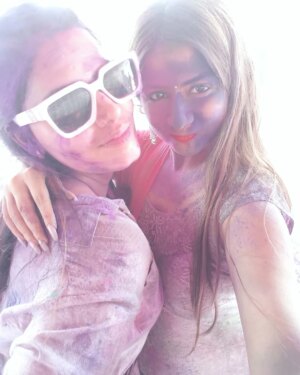 Malvika Tomar Instagram - Happy Holi🌈❤️
#holicelebrations🎉 #actors #actorslife