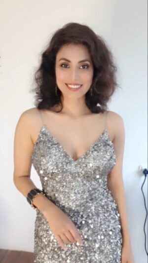Manisha Kelkar Instagram - This year was awesome & More Fun coming up the year ahead ❤️