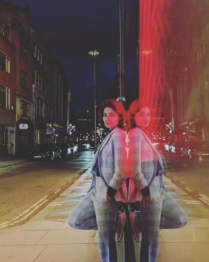 Manisha Kelkar Instagram - Lights on me

#london #lights #joshmarathi #joshofficial