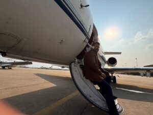 Manju Warrier Instagram - Coming home! #L2E #EMPURAAN
