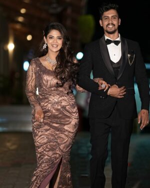 Mansi Joshi Instagram - The happily ever after.. 🧿♾️ 
Thank you my team for making us look this perfect 😍 

Reception diaries ❤️

Photography and editing by @lens__crafts 🥰

Mansi and Raghav’s makeup by @makeoverwithtara_raam 😘

Beautiful outfit by @talamralu_designer_studio ❤️

Jewellery by @thespatika 💠

Hair by @artistry_by_pushpa 😍

Mehendi by @rajashreemakeoverartistry 💝

Nails by @unisex_volumez 😊

Location @aditya_kalyana_mantapa 📍

#mansijoshi #reelsinstagram #receptionoutfit #couplegoals #reception #love