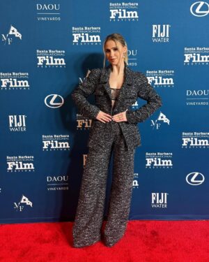 Maria Bakalova Instagram - Thank you @officialsbiff for having our beautiful movie O Horizon premiere at the festival 💙
I had such a great time spending the last 2 days here!