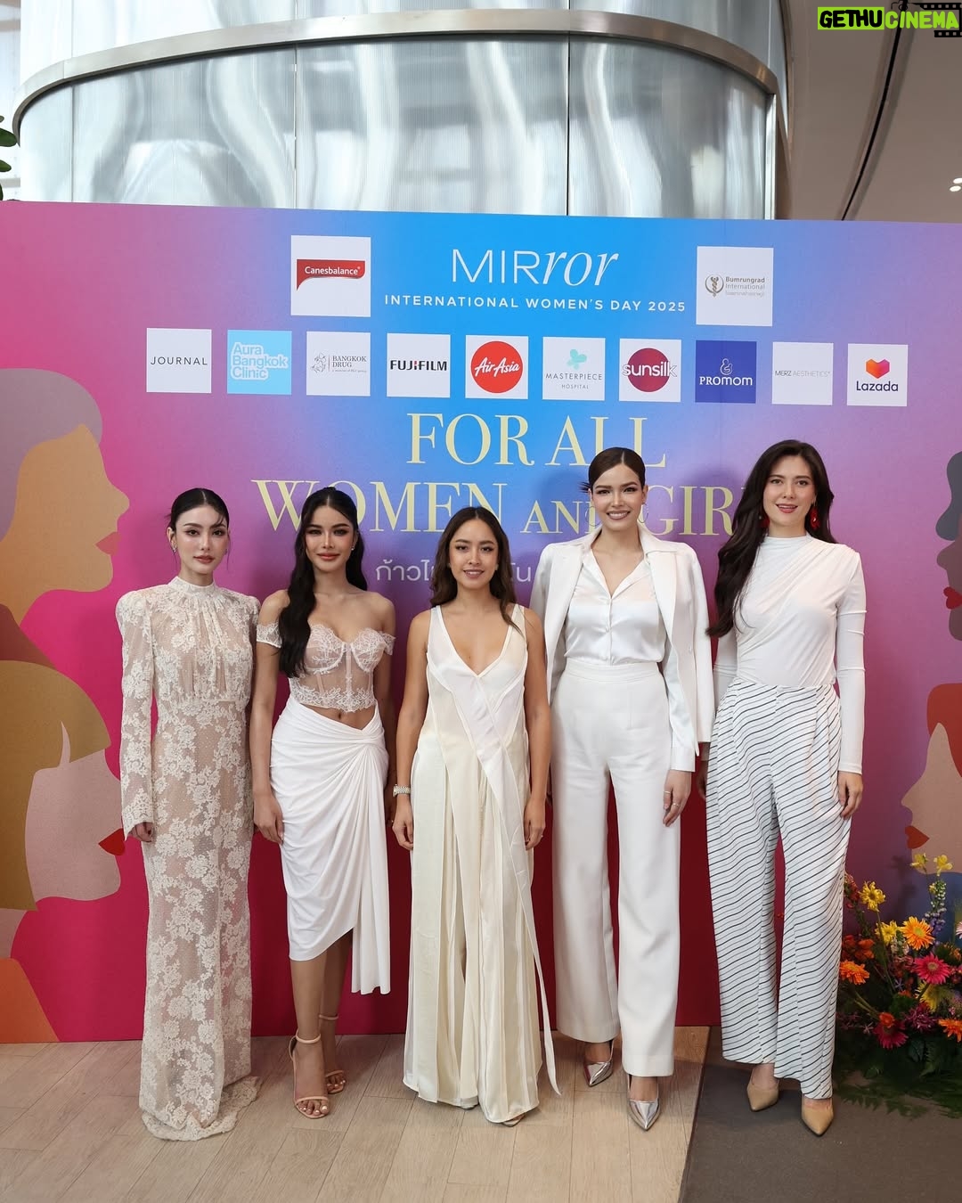Maria Lynn Ehren - 3 Likes - Mindset does matter! When youāre clear on your values and your vision for a better tomorrow, the steps you need to take today become so much clearer.
Kicking off #WomensDay in Bangkok with a lovely reunion and an inspiring sessions.
Thank you for having me ka.
Lovely set from @veladebangkok
HairMakeup @katai_makeup āØ
#MirrorThailand
#MirrorIWD2025 #ForAllWomenandGirls #InternationalWomensDay
#ąø§ąø±ąøąøŖąøąø£ąøµąøŖąø²ąøąø„