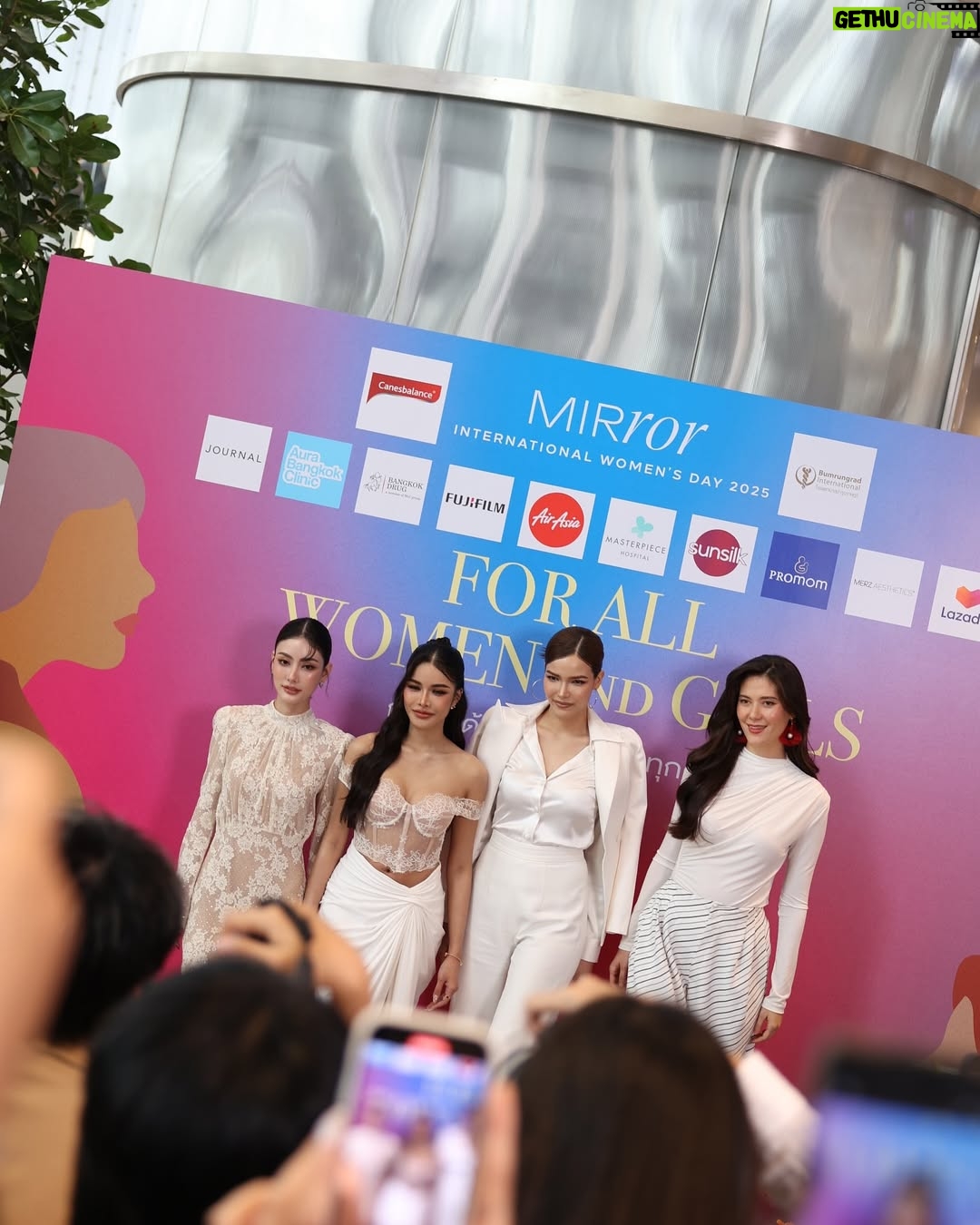 Maria Lynn Ehren - 3 Likes - Mindset does matter! When youāre clear on your values and your vision for a better tomorrow, the steps you need to take today become so much clearer.
Kicking off #WomensDay in Bangkok with a lovely reunion and an inspiring sessions.
Thank you for having me ka.
Lovely set from @veladebangkok
HairMakeup @katai_makeup āØ
#MirrorThailand
#MirrorIWD2025 #ForAllWomenandGirls #InternationalWomensDay
#ąø§ąø±ąøąøŖąøąø£ąøµąøŖąø²ąøąø„
