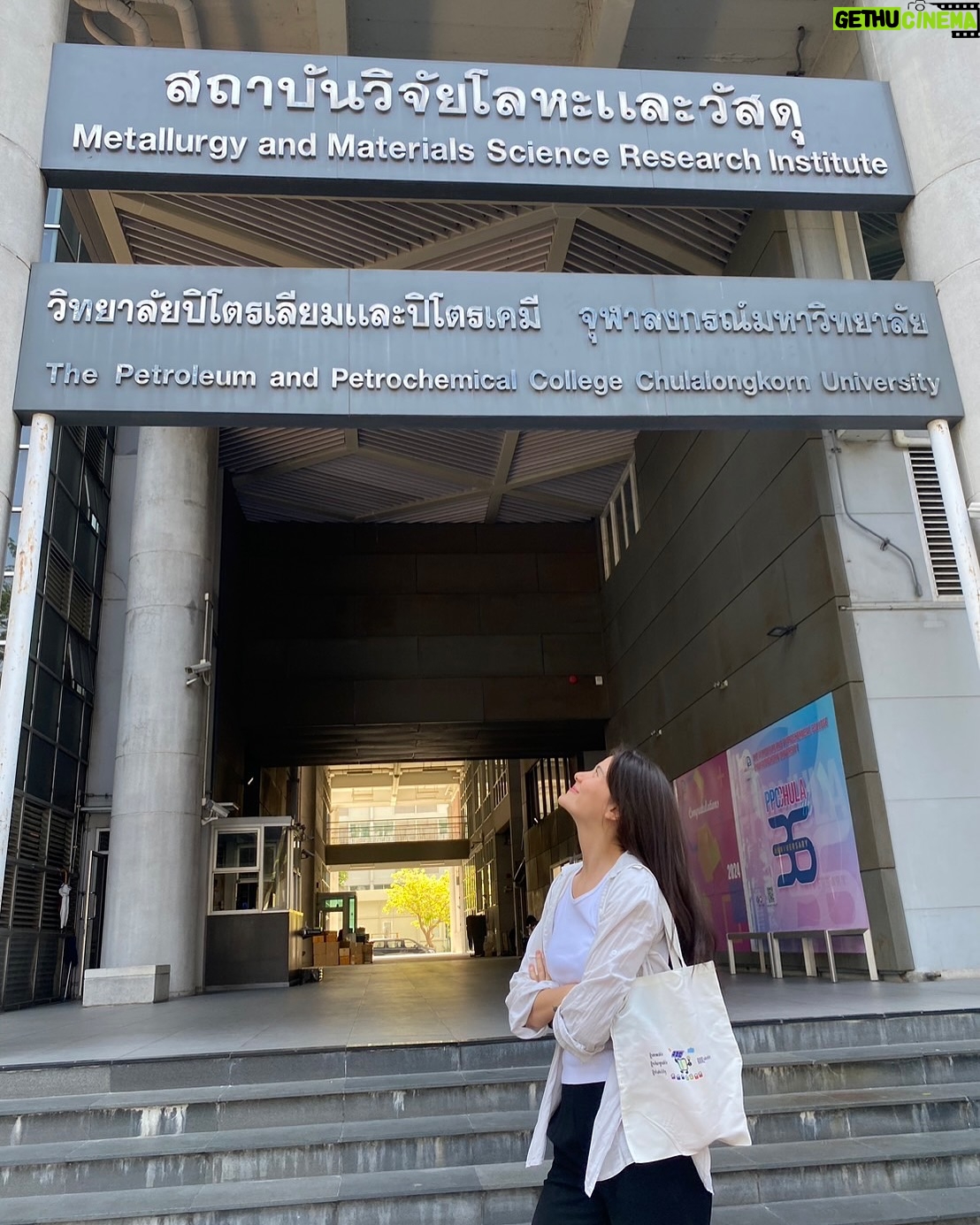 Maria Lynn Ehren - 3 Likes - #rrreliabilitylab Will you please take me as your student?! Thank you Ajarn @rrroongc for letting us visit your Solar Lab! Finding new ways to optimize batteries finding more sustainable approaches as well as other photo voltaic functionalities are so important in the overdue shift to renewable energies ā especially in Thailand where solar makes so much sense! āļø (11.01.25)