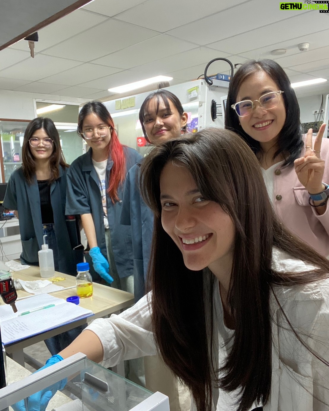 Maria Lynn Ehren - 3 Likes - #rrreliabilitylab Will you please take me as your student?! Thank you Ajarn @rrroongc for letting us visit your Solar Lab! Finding new ways to optimize batteries finding more sustainable approaches as well as other photo voltaic functionalities are so important in the overdue shift to renewable energies ā especially in Thailand where solar makes so much sense! āļø (11.01.25)