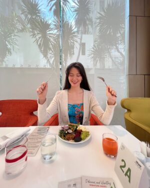 Maria Lynn Ehren Instagram - Hi, month of love! Speaking of love, I’d love to share some luhvly spots I recently had the chance to wine and dine at 💗

Vegan & Vegetarian Buffet (image 1-5): A buffet tailored for plant eaters! 🎉 This is revolutionary ya’ll. @chefpae.vegan crafted the menus, and I’ve never had such good vegan cheesecake in my life 🤤 pic 5 dedicated to this magnificence. They host this twice a month, so mark your calendars! Info below* 

Earth House (image 6-10): I attended a #Pulses Event organized by @rootthefuture - Holy moly, every dish was delish! 😍 The atmosphere? Spacious yet cozy, perfect for a chill yet classy meal. Highly recommend!

Cannes Lab & Restaurant (last vid!): I’d been wanting to try this place for a while! It’s an omakase-style experience where you sit in front of the chef, and every dish looks fancy. The non-alcoholic drink pairings? Delicious! 🥂 The food leans toward the sweet side, so if you have a sweet tooth (or you’re a true Bangkokian who loves a little sugar in everything), this is for you. Personally, I’m more of a salty and sour gal! 😆😘

Pro tip for Thailand: Finding vegetarian and vegan food is easy - especially if you cook at home, since this is the land of fruits and veggies! 🍍🍉🍆 In restaurants, options aren’t always on the menu, but don’t be shy - just ask! Thai people are super kind and accommodating🫰🏼

Don’t forget: Variety is everything! Eat a rainbow of fruits and veggies, and stay healthy, loves! 🌈 

*Vegan/Vegetarian Buffet Brunch The Eatery @fourpointsbangkok by Sheraton, Sukhumvit 15 every 2nd and 4th Saturday each month ห้องอาหาร ดิ อิทเทอรี่ ชั้น 1 โรงแรมโฟร์พอยท์ส บาย เชอราตัน กรุงเทพฯ สุขุมวิท 15 โดยจะให้บริการทุกวันเสาร์ที่ 2 และ 4 ของเดือน
