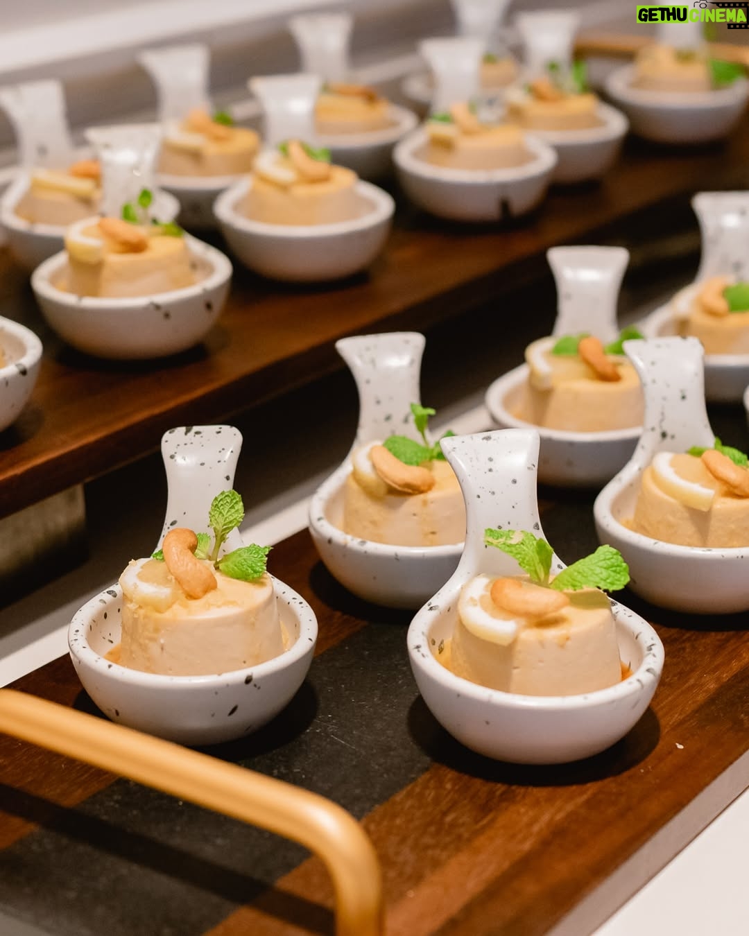 Maria Lynn Ehren - 3 Likes - Hi, month of love! Speaking of love, Iād love to share some luhvly spots I recently had the chance to wine and dine at š
Vegan & Vegetarian Buffet (image 1-5): A buffet tailored for plant eaters! š This is revolutionary yaāll. @chefpae.vegan crafted the menus, and Iāve never had such good vegan cheesecake in my life 𤤠pic 5 dedicated to this magnificence. They host this twice a month, so mark your calendars! Info below*
Earth House (image 6-10): I attended a #Pulses Event organized by @rootthefuture - Holy moly, every dish was delish! š The atmosphere? Spacious yet cozy, perfect for a chill yet classy meal. Highly recommend!
Cannes Lab & Restaurant (last vid!): Iād been wanting to try this place for a while! Itās an omakase-style experience where you sit in front of the chef, and every dish looks fancy. The non-alcoholic drink pairings? Delicious! š„ The food leans toward the sweet side, so if you have a sweet tooth (or youāre a true Bangkokian who loves a little sugar in everything), this is for you. Personally, Iām more of a salty and sour gal! šš
Pro tip for Thailand: Finding vegetarian and vegan food is easy - especially if you cook at home, since this is the land of fruits and veggies! ššš In restaurants, options arenāt always on the menu, but donāt be shy - just ask! Thai people are super kind and accommodatingš«°š¼
Donāt forget: Variety is everything! Eat a rainbow of fruits and veggies, and stay healthy, loves! š
*Vegan/Vegetarian Buffet Brunch The Eatery @fourpointsbangkok by Sheraton, Sukhumvit 15 every 2nd and 4th Saturday each month ąø«ą¹ąøąøąøąø²ąø«ąø²ąø£ ąøąø“ ąøąø“ąøą¹ąøąøąø£ąøµą¹ ąøąø±ą¹ąø 1 ą¹ąø£ąøą¹ąø£ąø”ą¹ąøąø£ą¹ąøąøąø¢ąøą¹ąøŖ ąøąø²ąø¢ ą¹ąøąøąø£ąø²ąøąø±ąø ąøąø£ąøøąøą¹ąøąøąøÆ ąøŖąøøąøąøøąø”ąø§ąø“ąø 15 ą¹ąøąø¢ąøąø°ą¹ąø«ą¹ąøąø£ąø“ąøąø²ąø£ąøąøøąøąø§ąø±ąøą¹ąøŖąø²ąø£ą¹ąøąøµą¹ 2 ą¹ąø„ąø° 4 ąøąøąøą¹ąøąø·ąøąø
