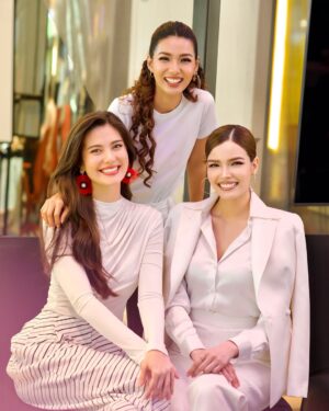 Maria Lynn Ehren Instagram - Mindset does matter! When you’re clear on your values and your vision for a better tomorrow, the steps you need to take today become so much clearer.

Kicking off #WomensDay in Bangkok with a lovely reunion and an inspiring sessions. 

Thank you for having me ka.

Lovely set from @veladebangkok 
HairMakeup @katai_makeup ✨ 

#MirrorThailand 
#MirrorIWD2025 #ForAllWomenandGirls #InternationalWomensDay
#วันสตรีสากล