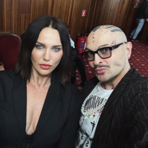 Maria Silvestar Instagram - Ние сме малко на опера с тази мила извънземна @mariasilvestar! ❤️
Честит Рожден Ден бееее! 
Кой идва с нас след операта да се напиеме за здравето на Миметооо! Урааааа!! #bestfriend ❤️❤️❤️