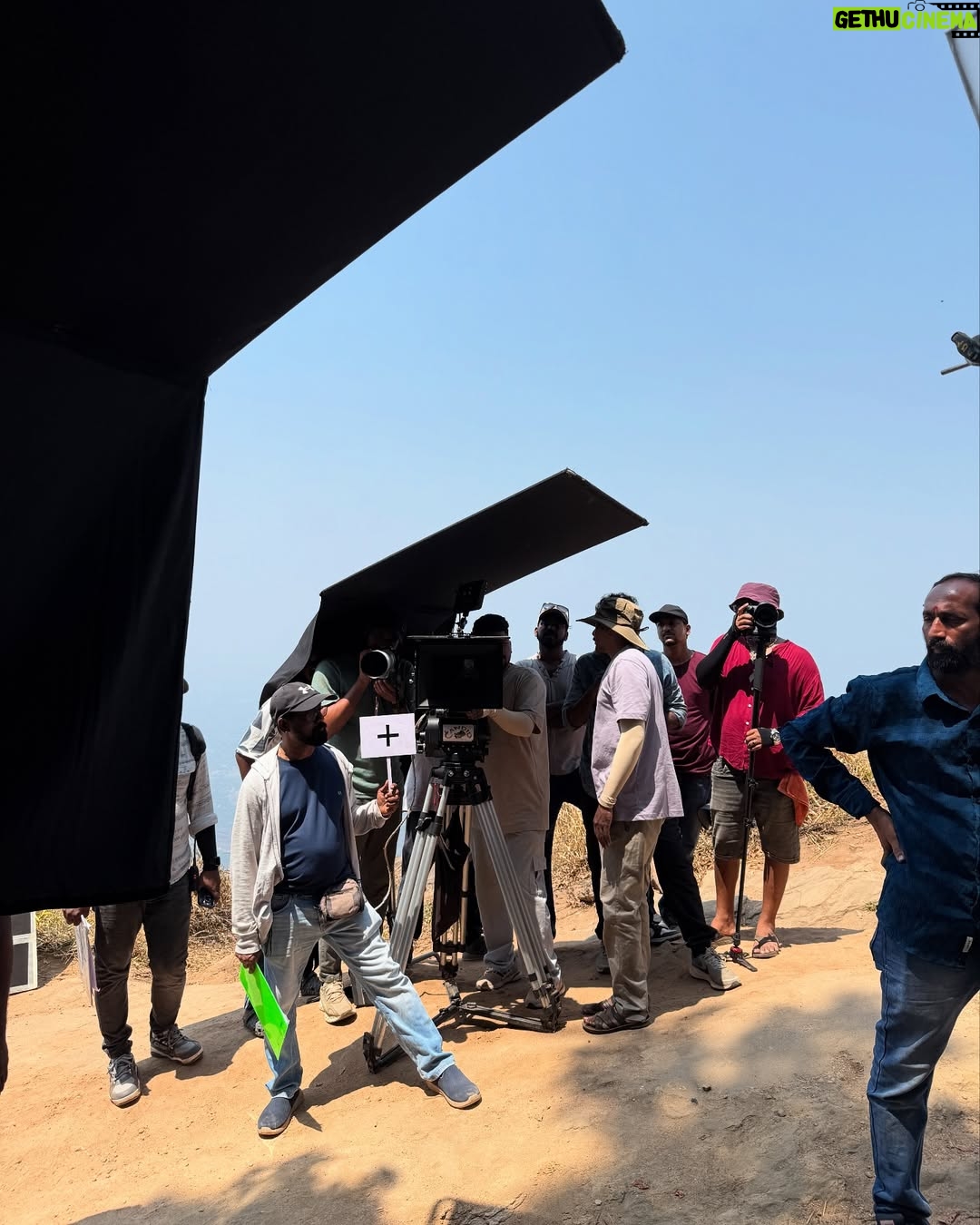 Maria Vincent - 6.3K Likes - Something exciting is coming , My next Malayalam movie is on the wayāstay tuned for updates ! āØš¬
#MalayalamCinema#NewBeginnings
Guess the genre of my next Malayalam movie ! š¬āØ